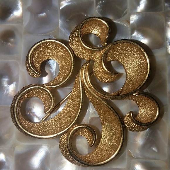 Vintage Tifarri Brooch - Picture 1 of 2